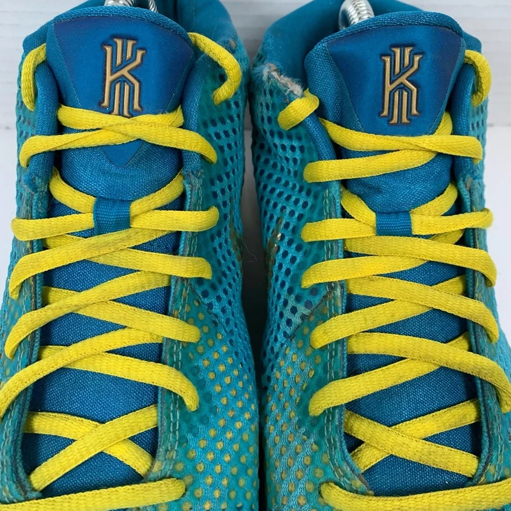Nike Youth Kyrie 1 Australia Basketball Shoes Size 7Y Blue 717219-494 (S385)